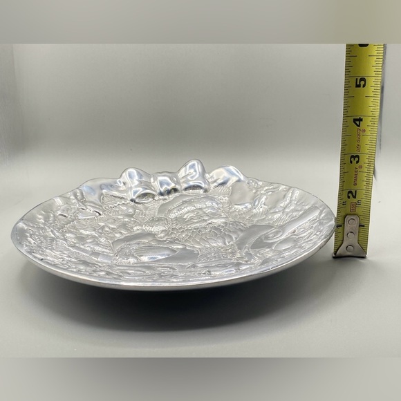 Santa Cookie Plate -3D Relief Santa Eating Cookies & Checking List - 10” Dia - Picture 6 of 6